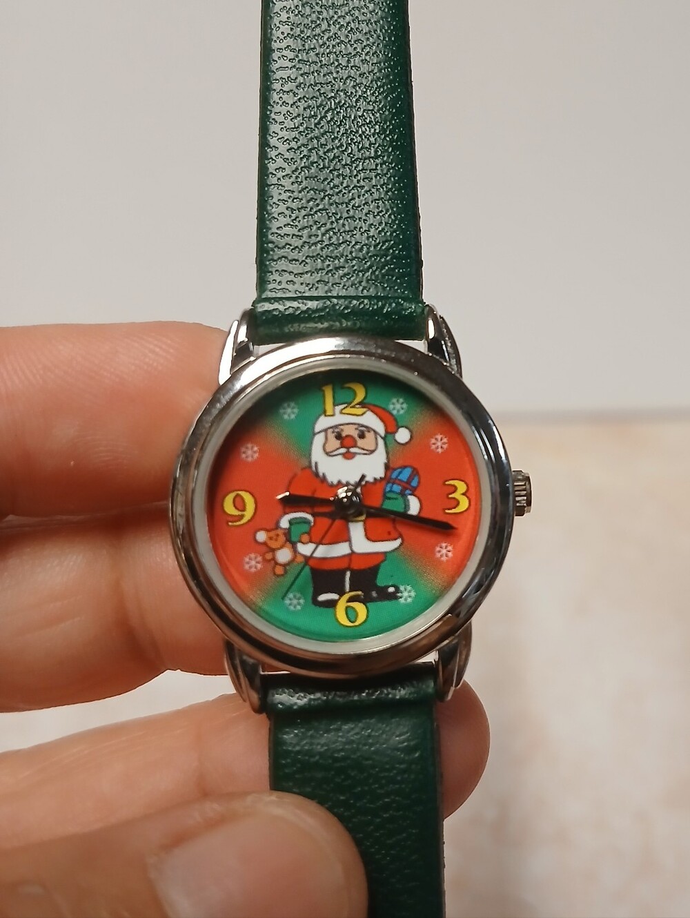 Christmas Santa Wristwatch in Green and Red